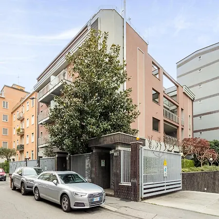 Lejlighed Chic Apt Near Piazza Duomo, Milan