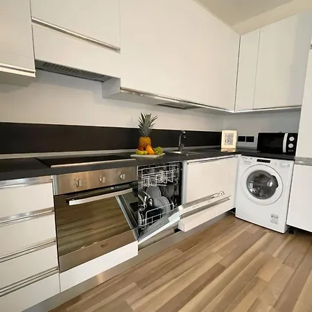 Chic Apt Near Piazza Duomo, Milan Lejlighed *