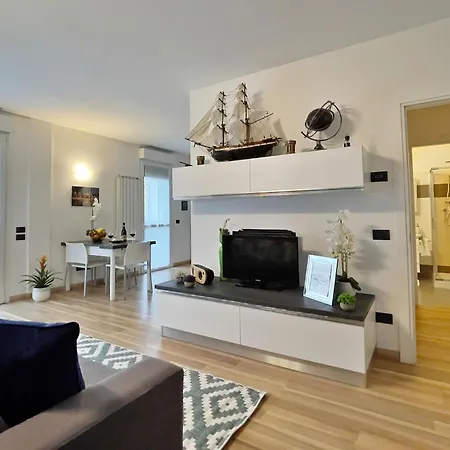 Chic Apt Near Piazza Duomo, Milan * Milan