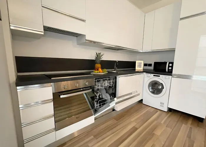 Chic Apt Near Piazza Duomo, Milan Lejlighed *