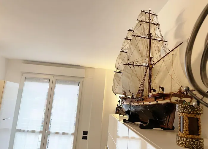 Lejlighed Chic Apt Near Piazza Duomo, Milan *