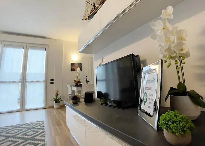 Chic Apt Near Piazza Duomo, Milan Lejlighed *