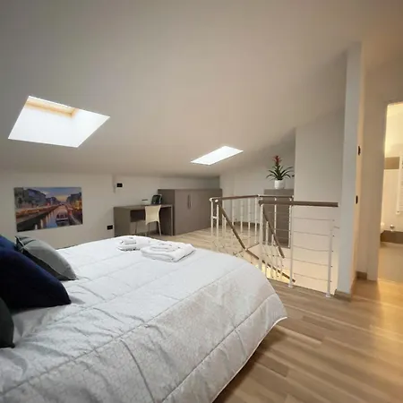 Chic Apt Near Piazza Duomo, Milan