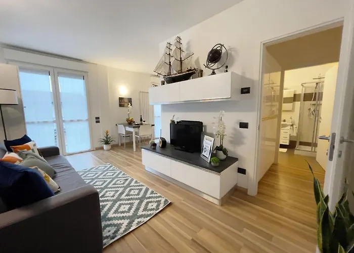 Chic Apt Near Piazza Duomo, Milan * Mailand